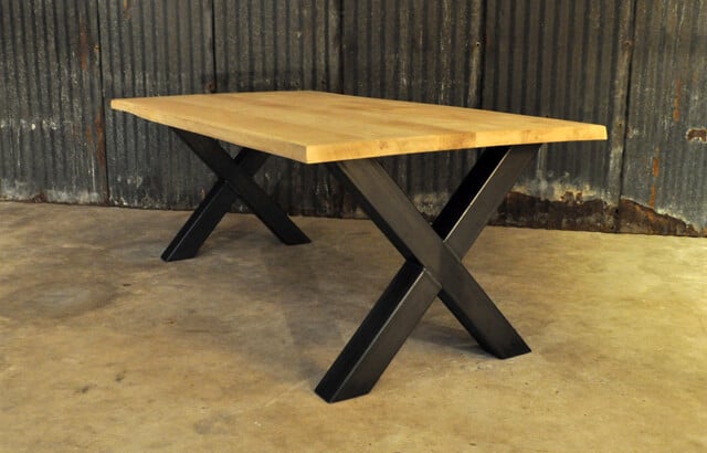 Eettafel X frame Eikenblad