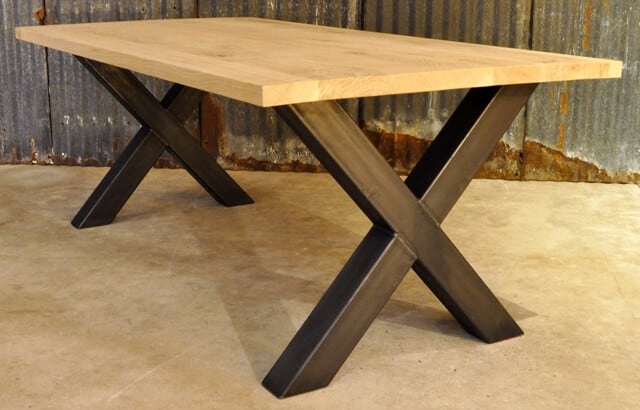 Eettafel Robuust Eikenblad X frame